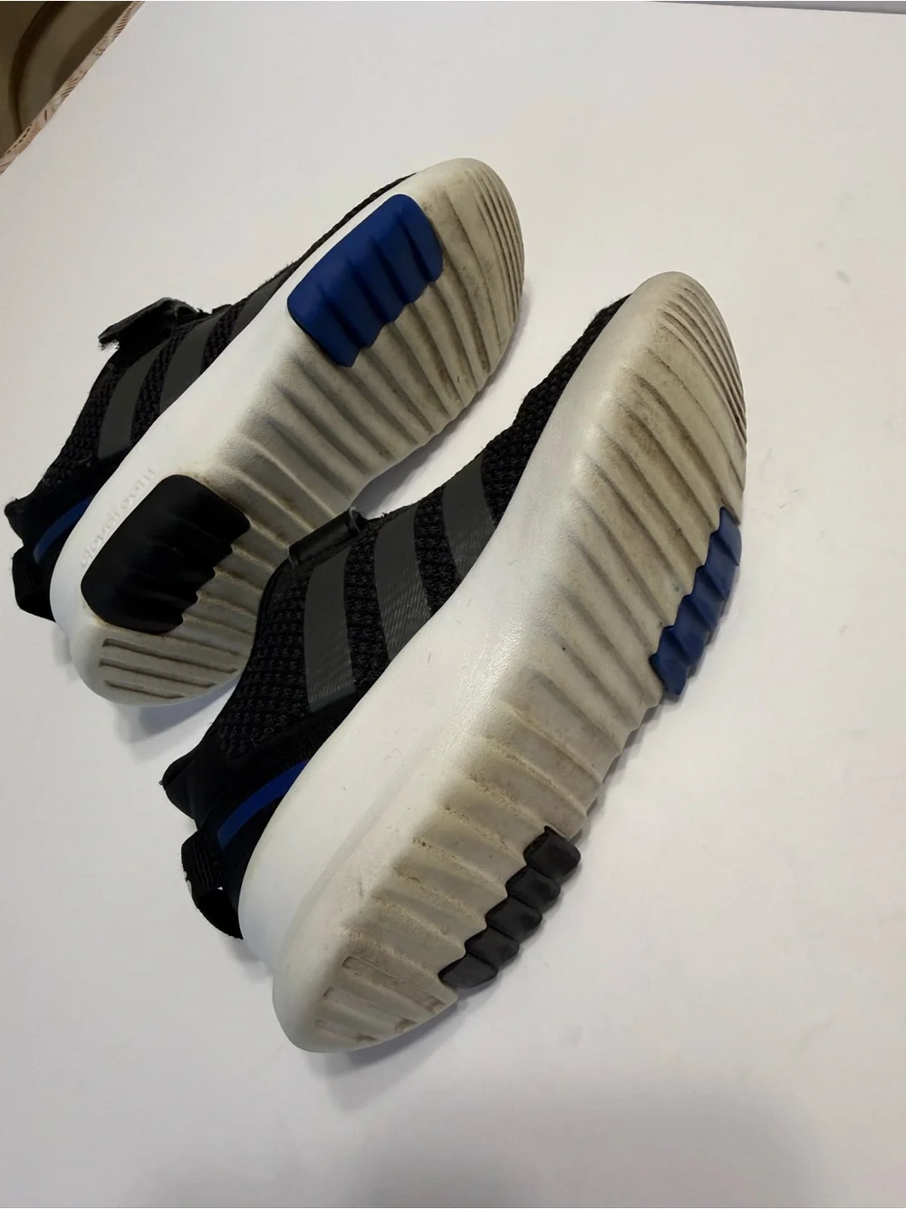 adidas Cloudform Black Mesh Sneakers with White Midsole Boy's Sz 11